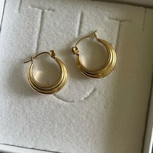 14K gold hoops. Vintage.